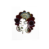 affiche en retailles de pagne wax représentant une femme noire avec cheveux afro et portant de grosses boucles d'oreilles