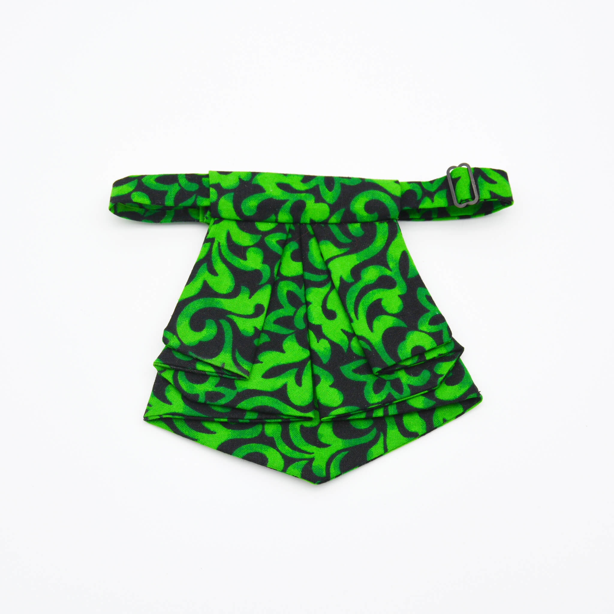Cravate courte style jabot en pagne wax – vert et noir