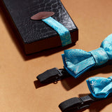 coffret cadeau fête des pères contenant deux noeuds papillon père-fils bleu