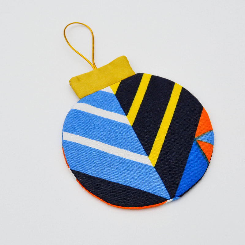 Ornement de Noël plat en tissu recyclé – Motif géométrique bleu, jaune, noir et orange