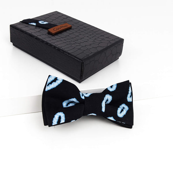 Pre-tied Black and White Bow Tie