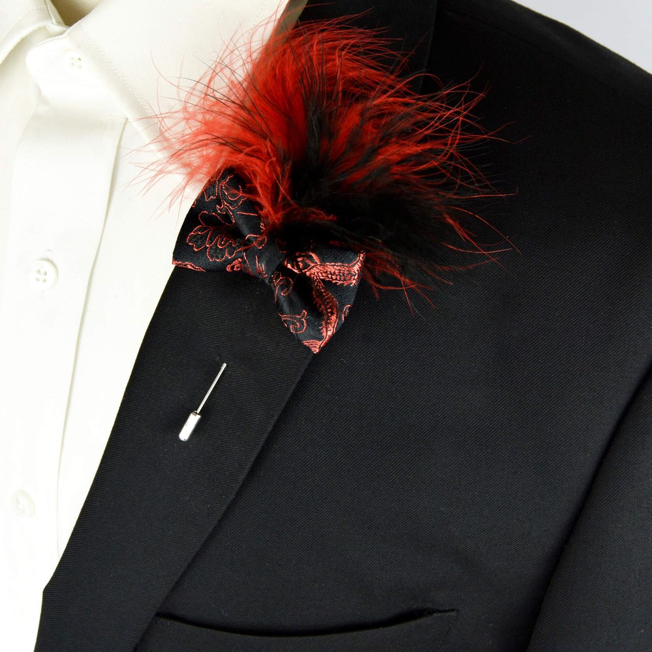 Épinglette Noeud Papillon Rouge Noir Brocart Chinois Et Plume